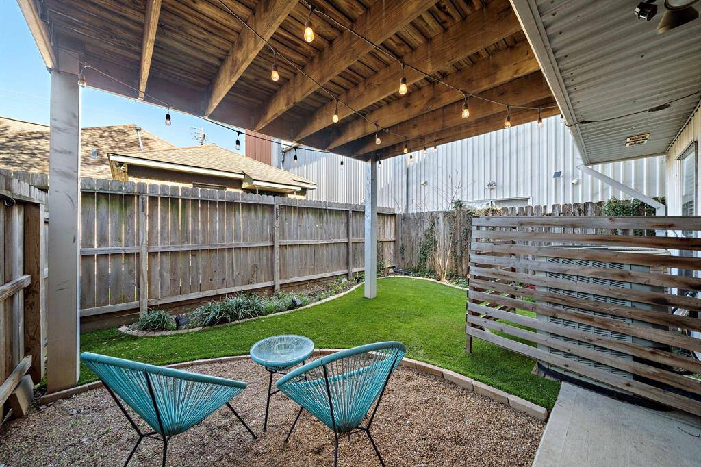 Let's check out that backyard again!