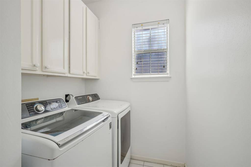 Washer and dryer convey to buyer