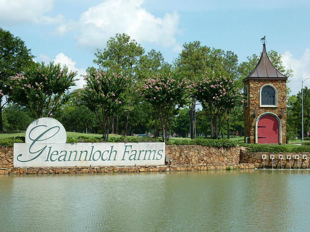Enjoy all the amenities of Gleannloch Farms!