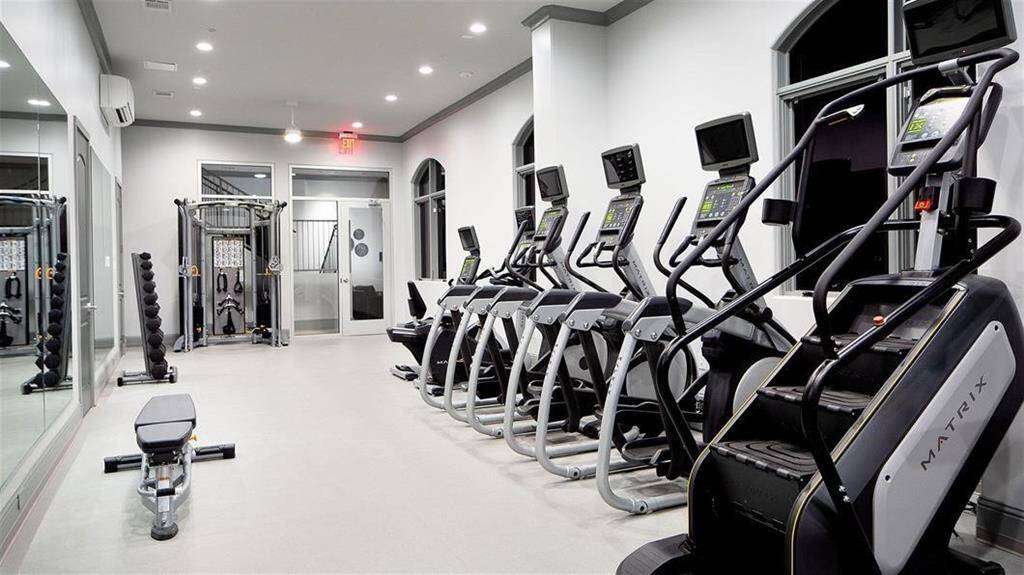 Enjoy cutting-edge fitness facilities right in your neighborhood!