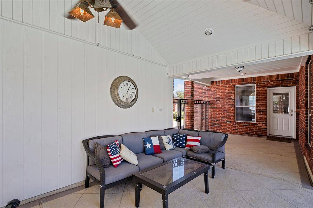 You then come upon a private seating area for rest and relaxation in the shade!