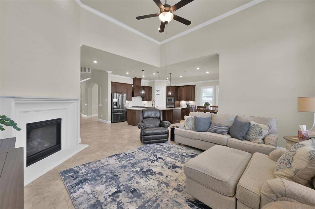 Spacious family room with so many options for your large furnishings