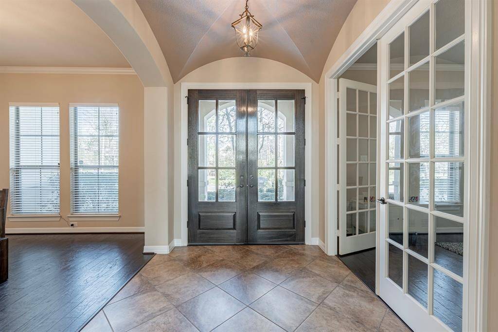 Beautiful entrance showing the colorful tile