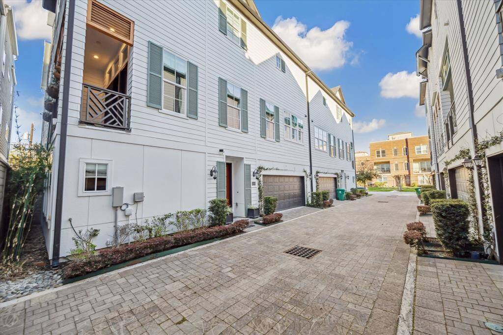 This home was built in 2019 by award winning Intown Homes and has been immaculately maintained by it's one owner.