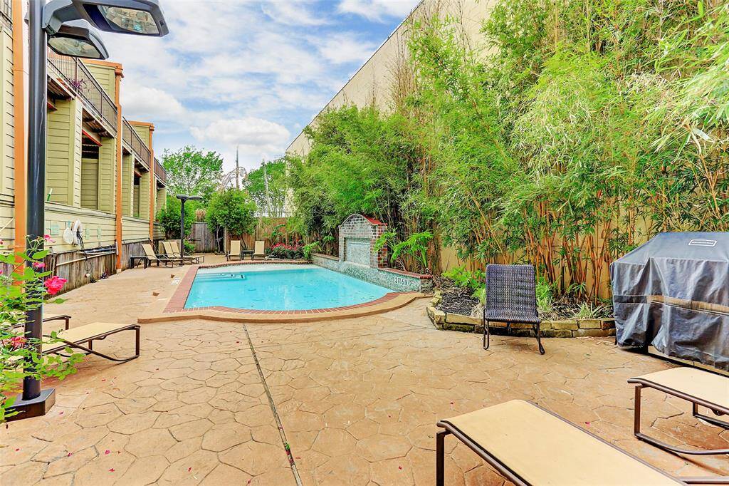 Large pool and entertainment area!