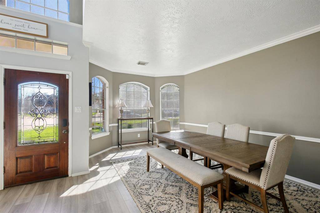 Formal dining