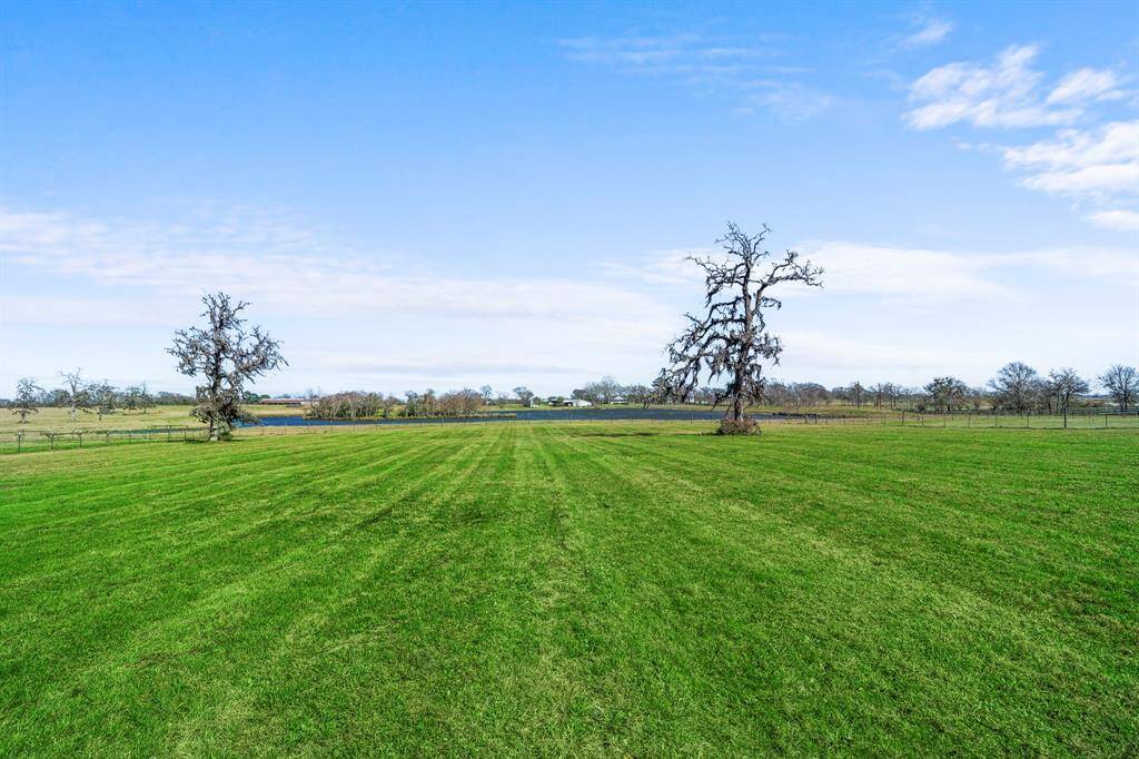 The countryside pond is a short walk away.