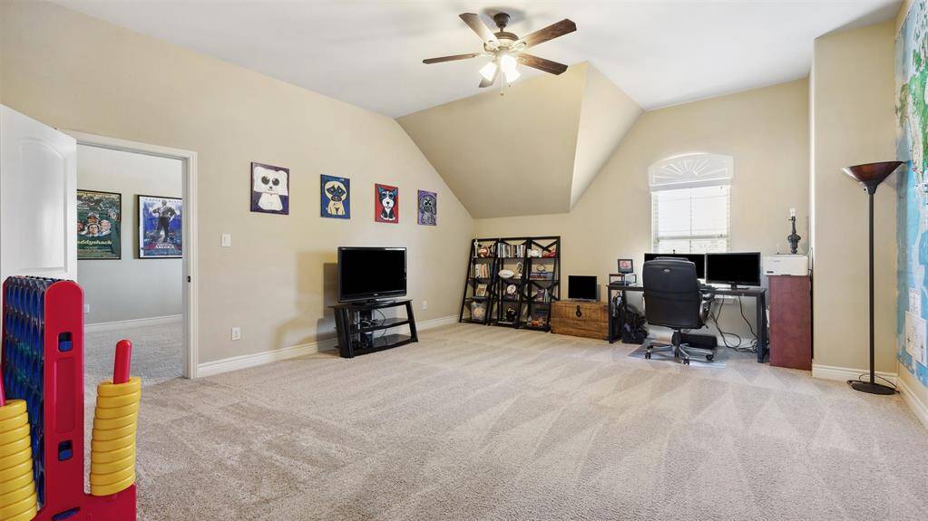 Spacious Upstairs Game Room