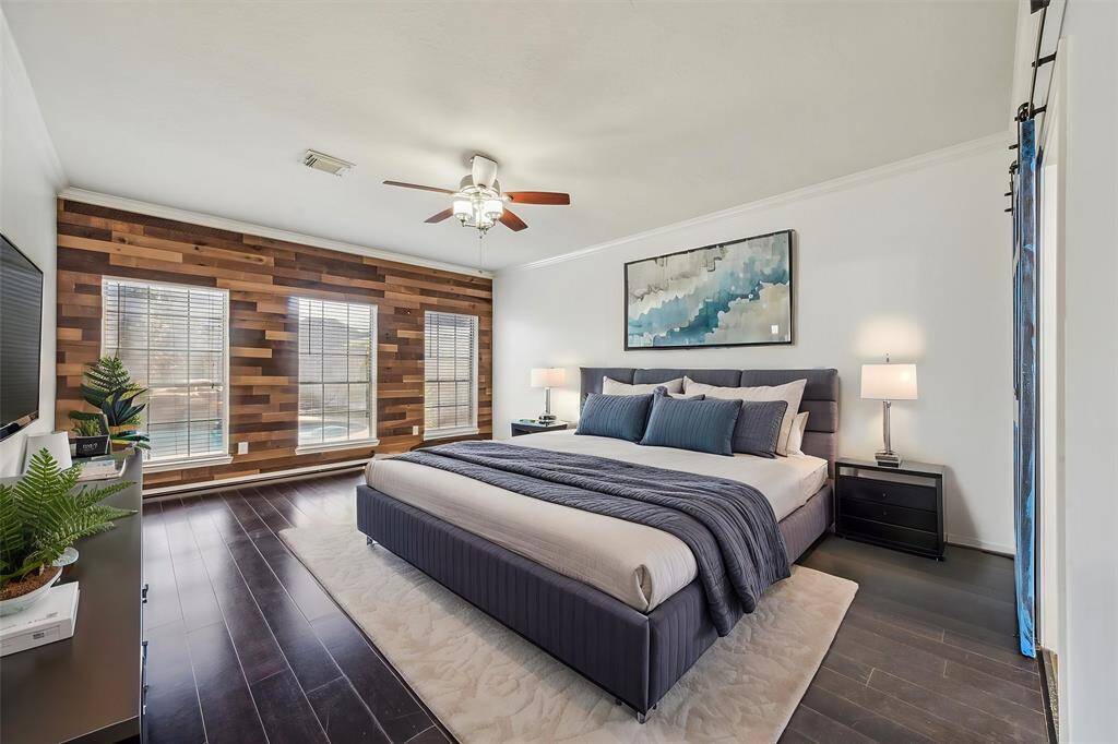 Gorgeous primary retreat with pool views! Virtually staged