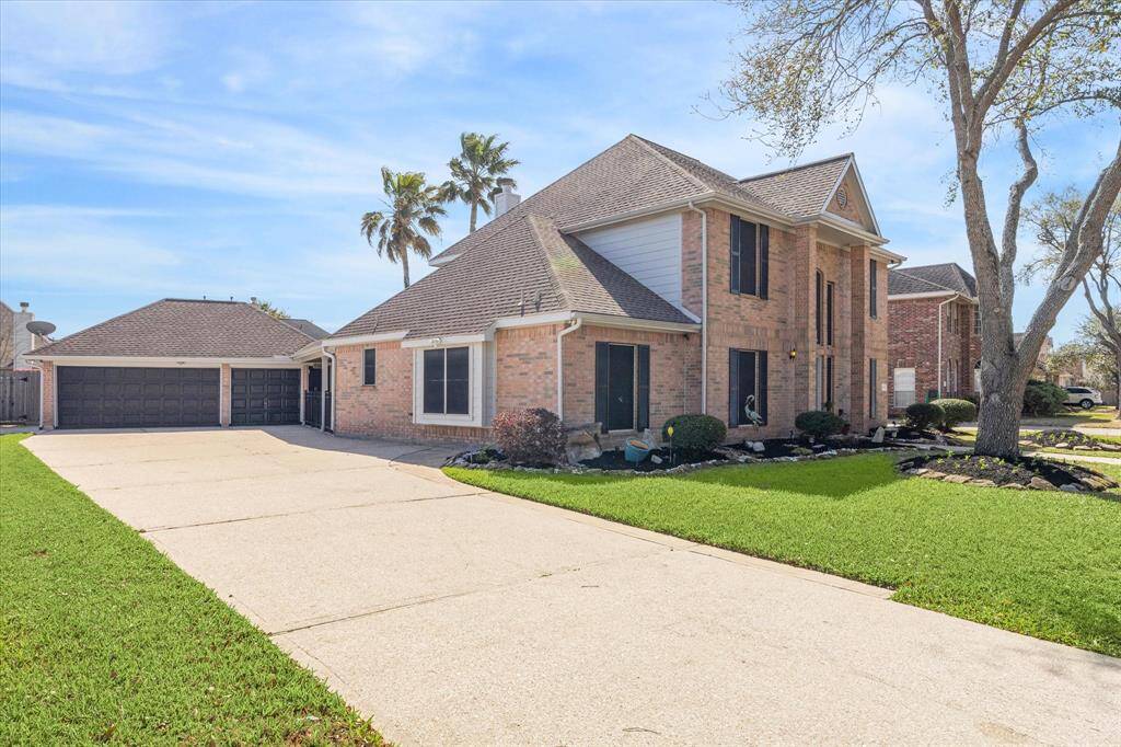 Oversized driveway for ample off-street parking