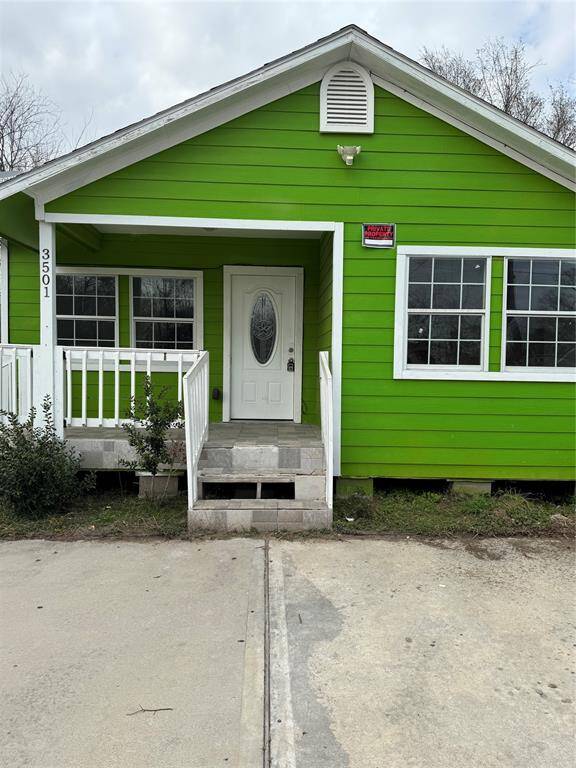 FRONT HOUSE