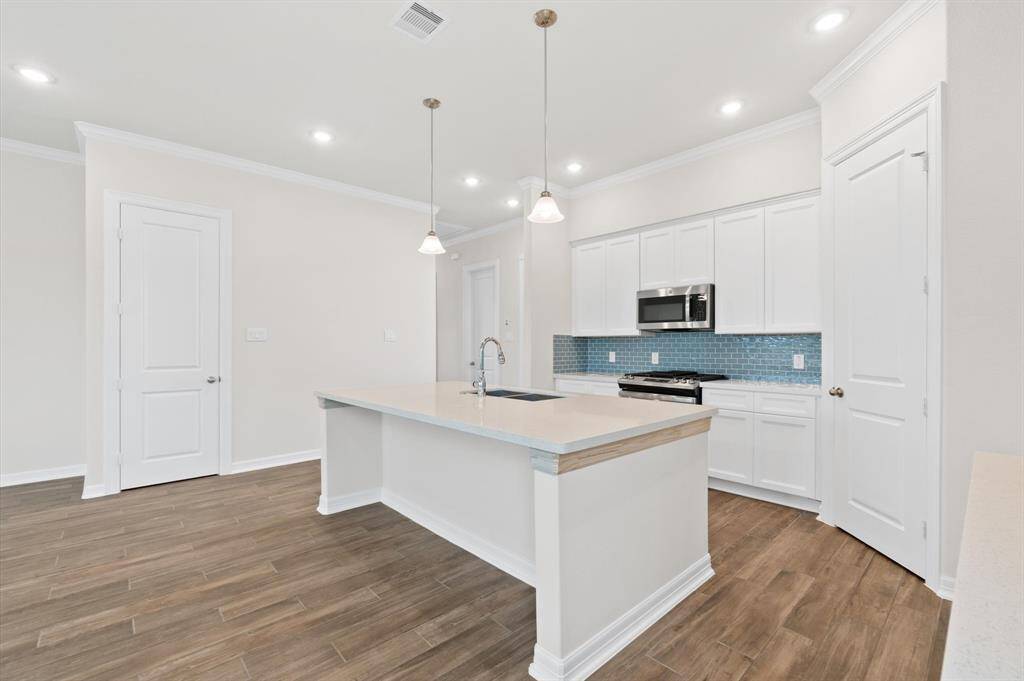 Picture of completed home same floor plan