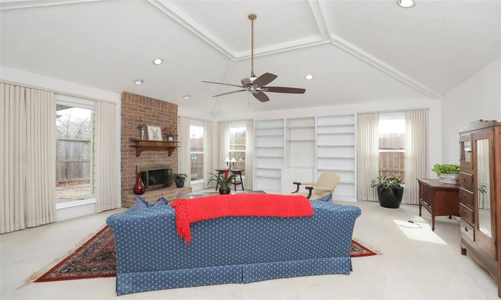 Another view of the living room as you walk in from the front entry.  The large vaulted ceilings are stunning.