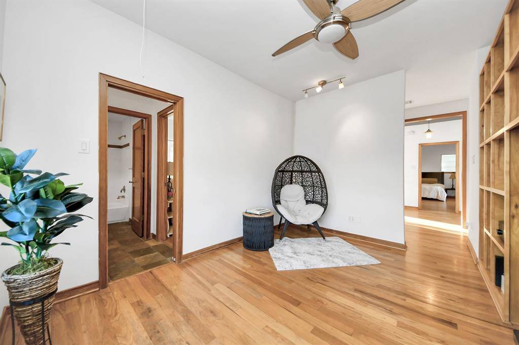 Flex space - game room/office/workout