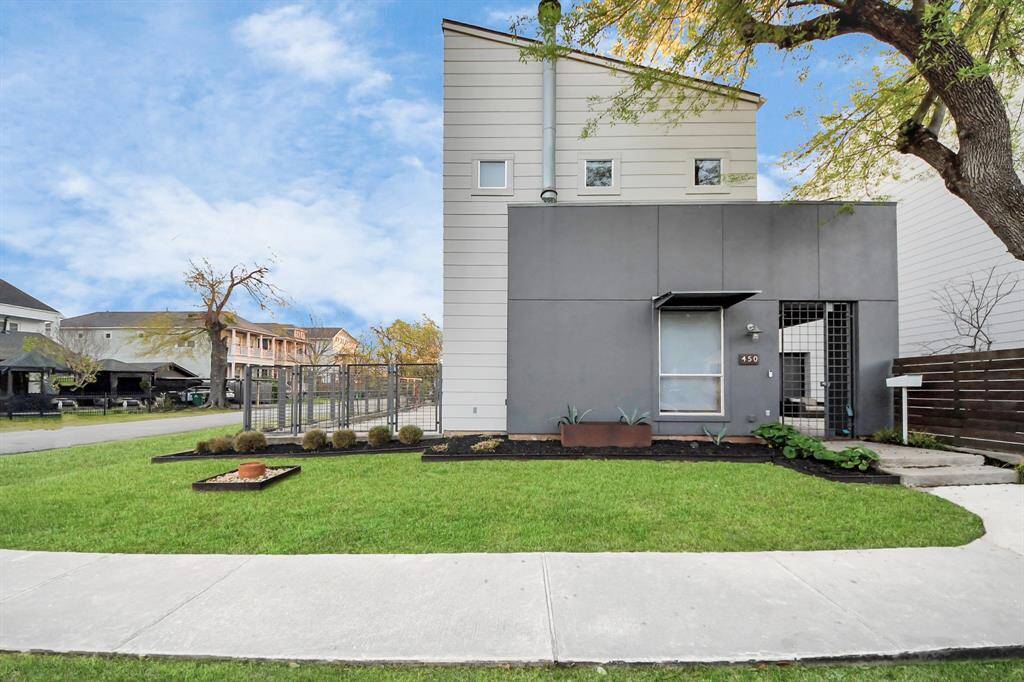 Welcome to 450 Oxford! This stunning custom built home sits on the corner of Oxford st and E. 5th and was once featured in the National Fine Home Building magazine!