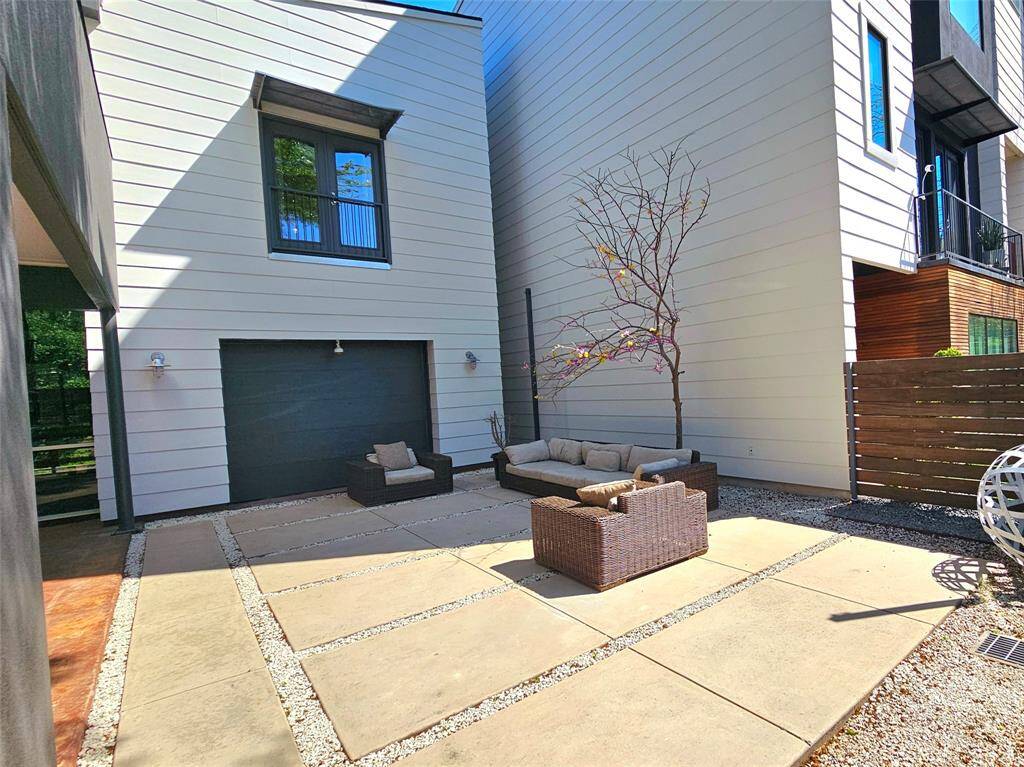 Incredible private fully fenced courtyard with ample space for relaxing or entertaining day or night!