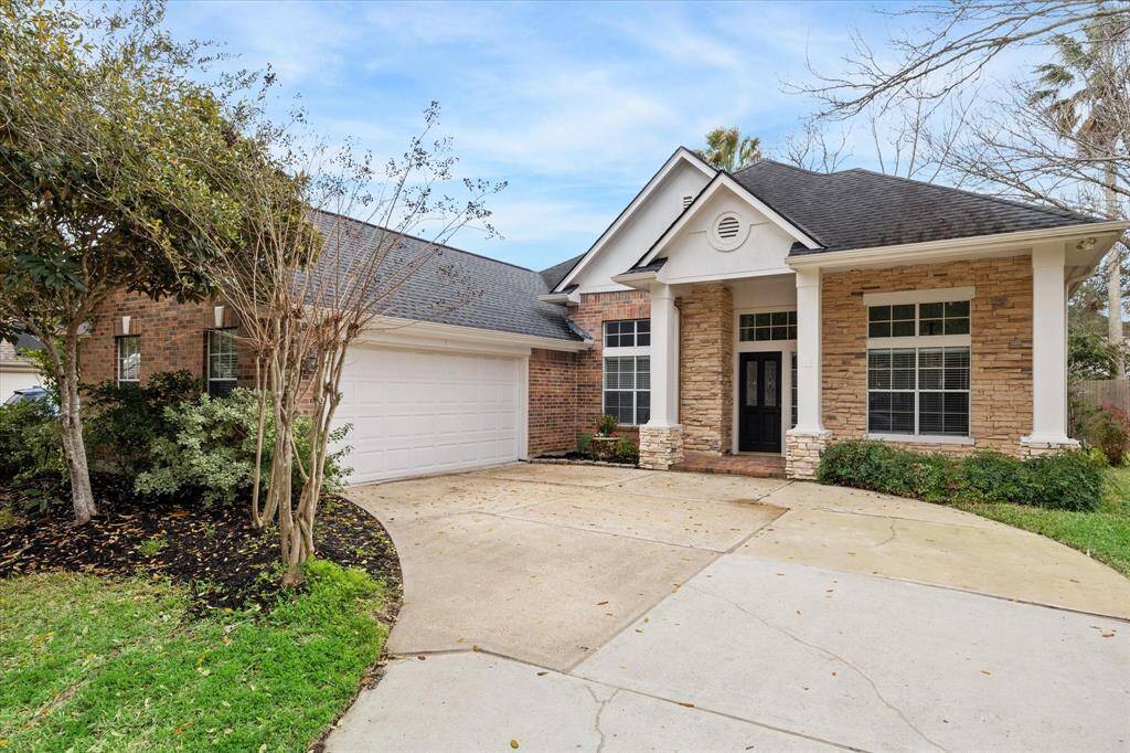 Welcome to 4722 Robins Way, a 1 story, North/South facing Ashton Woods Home.