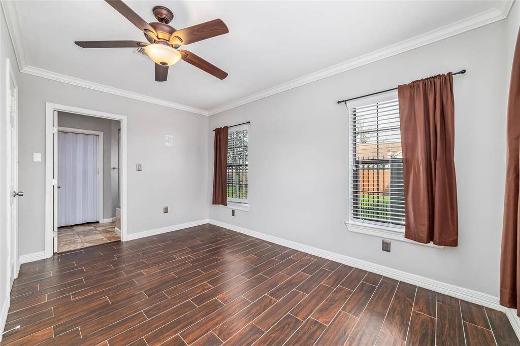 Double decent size windows to catch natural light.