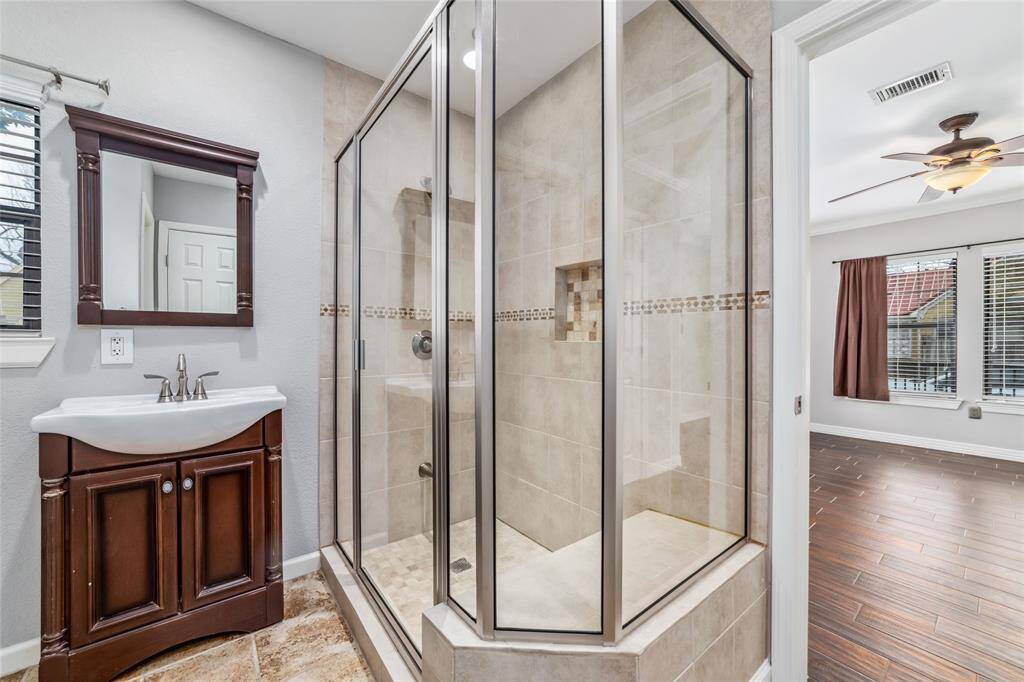 2nd bathroom is also fully renovated.