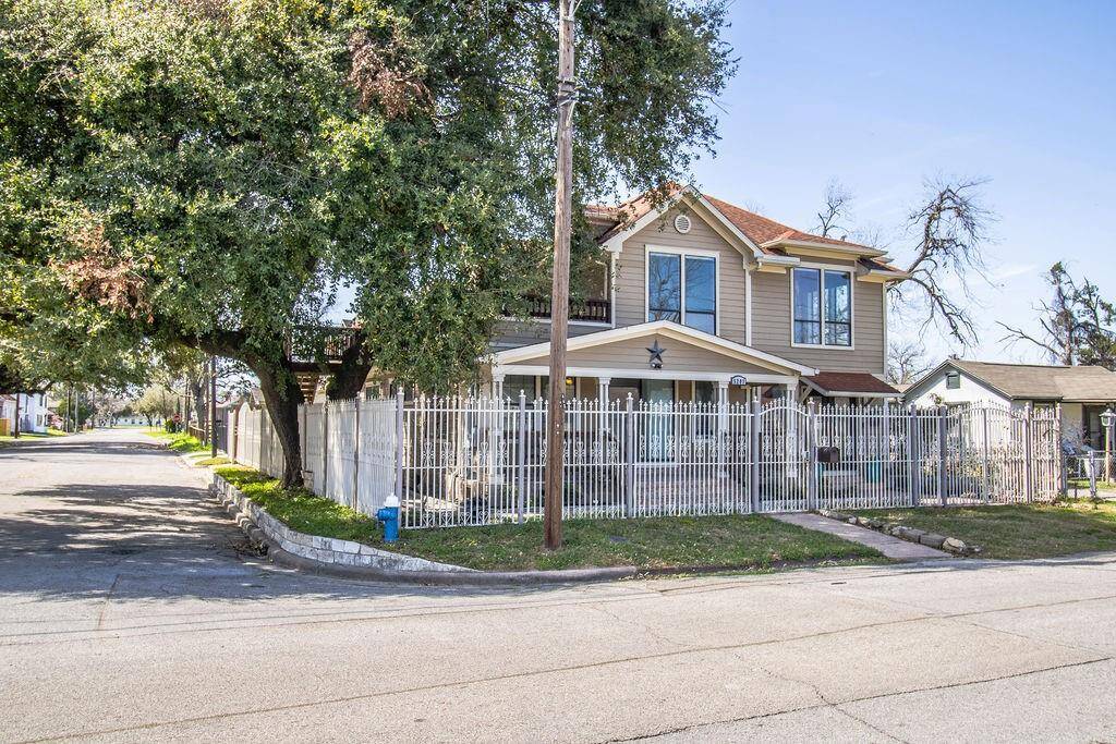 Amazing Cornor Lot! Home incompases the front and side of a large lot!