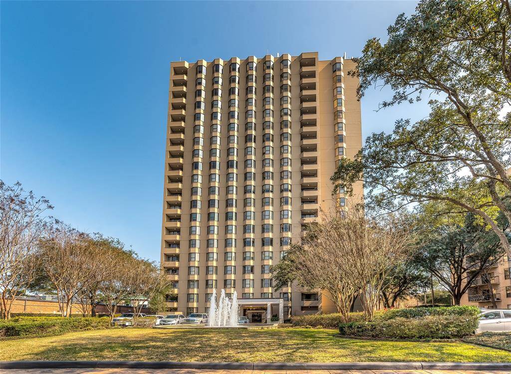 This high rise is directly across from Tanglewood Park with jogging track, dog park, playground and tennis courts.