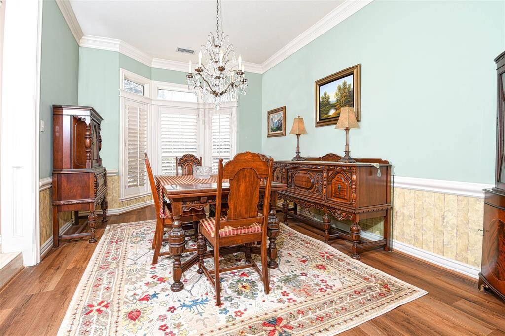 Formal dining room