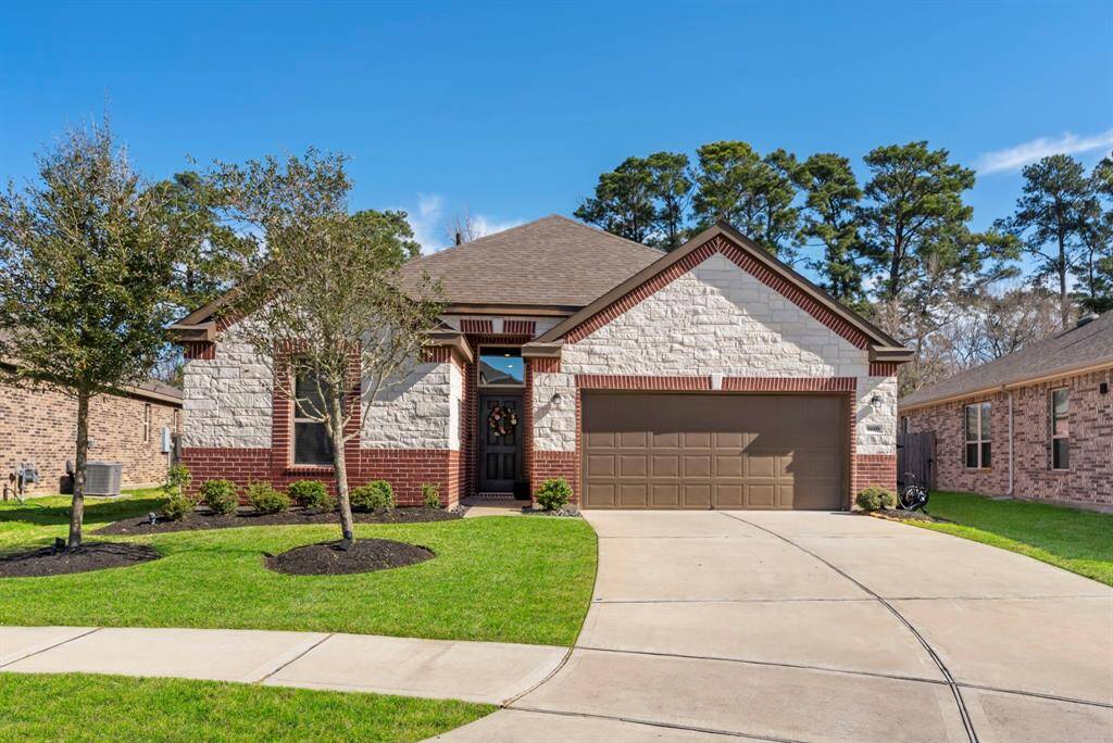 Welcome to this stunning 3-bedroom, 2-bath home, perfectly situated on a peaceful cul-de-sac with no backyard neighbors and serene greenbelt views. Two car garage with epoxy flooring!