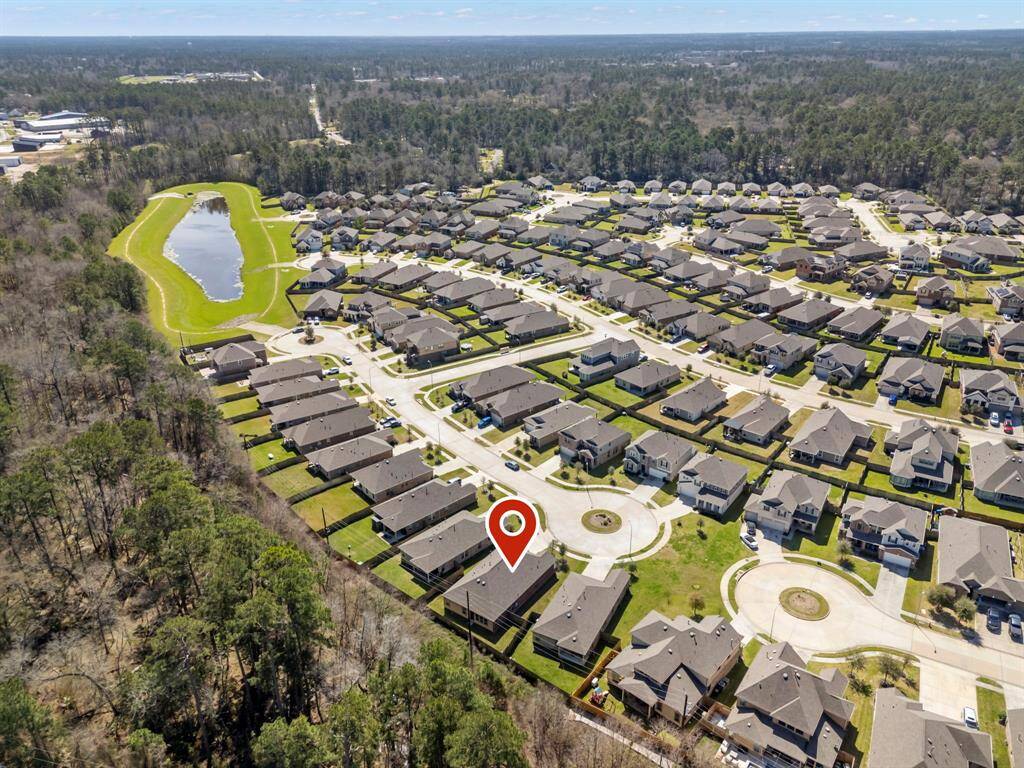 Cimmaron Creek features a community pool, clubhouse and playground.  Pond is in walking distance!