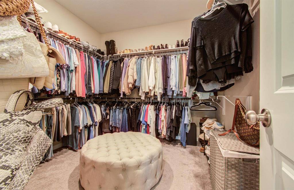 Check out this amazing closet