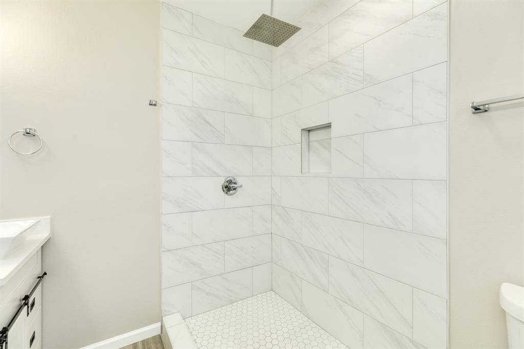 Another bathroom with rain shower head