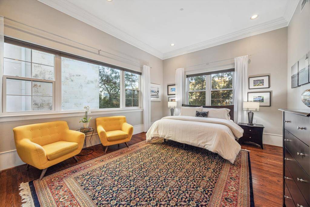 Primary Bedroom-Light and bright with sitting area
