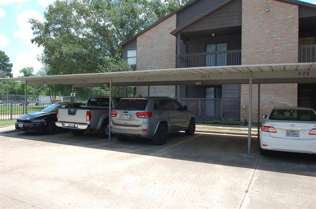 Covered parking space right around the corner