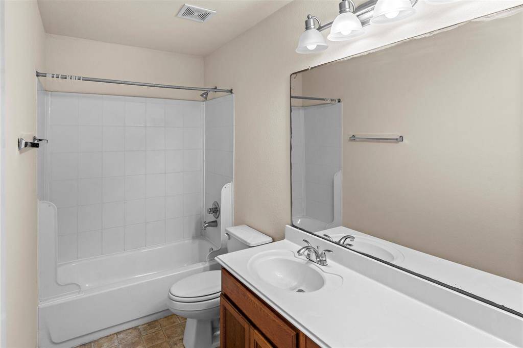 Secondary Bathroom.