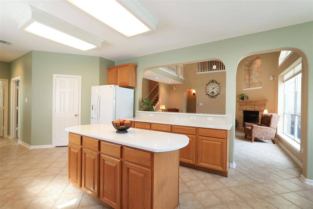 Close photo of quartz counters.