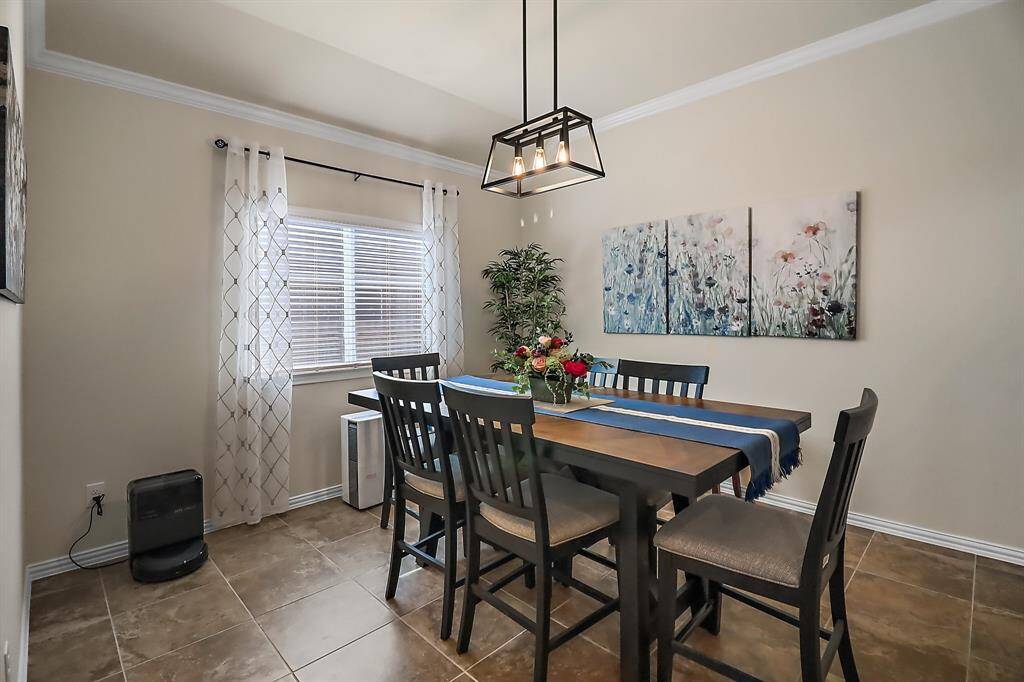 Formal Dining
