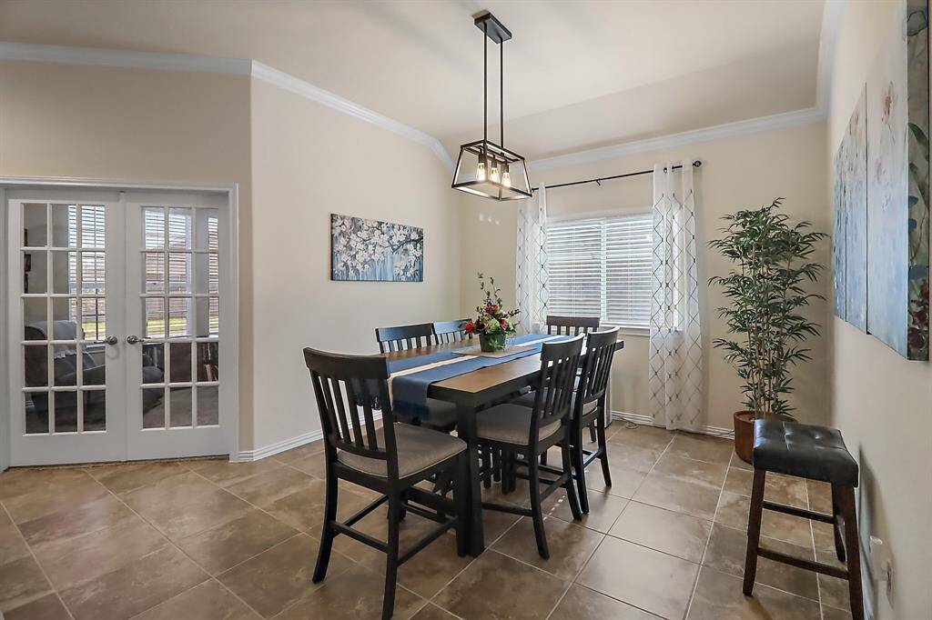 Formal Dining