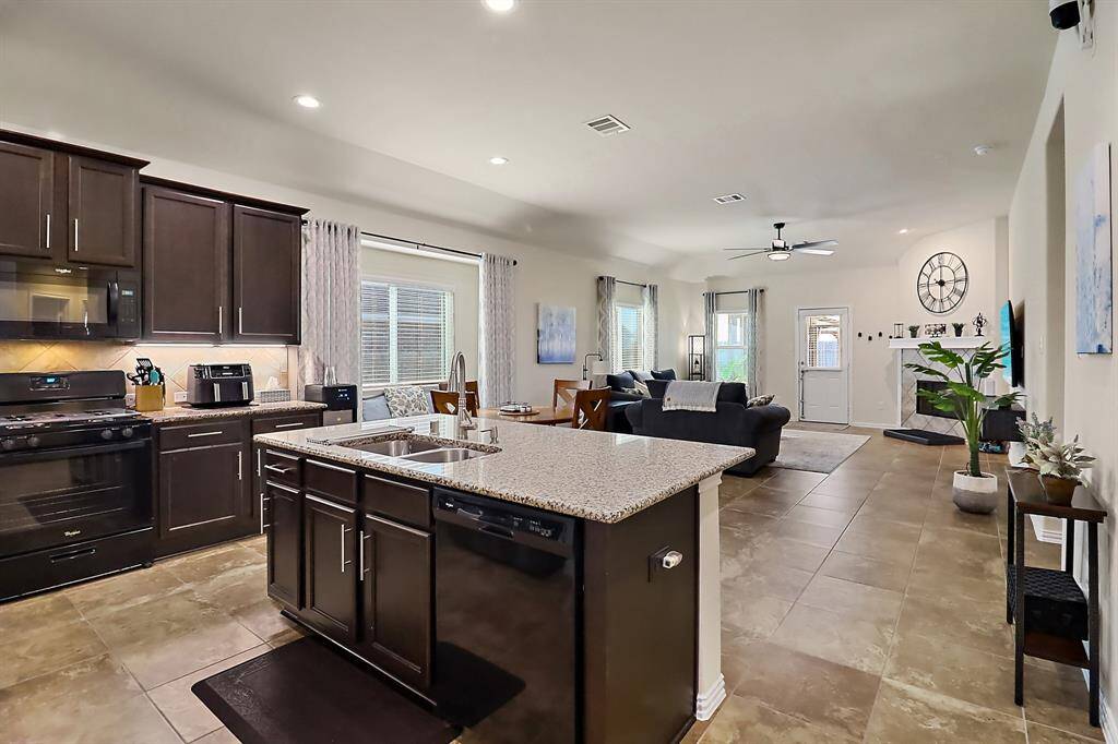 Kitchen/Living