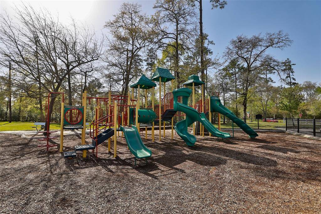 One of the two neigborhood play area's. One is walking distance from the home