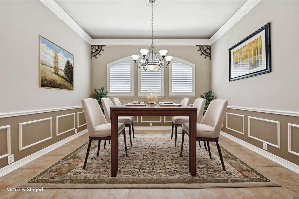 Dining Room has been virtually staged for visualization purposes.