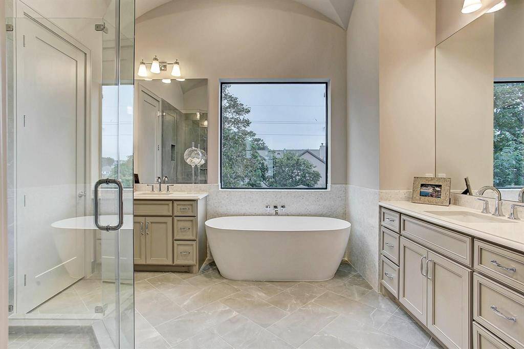 Beautiful Primary Bath