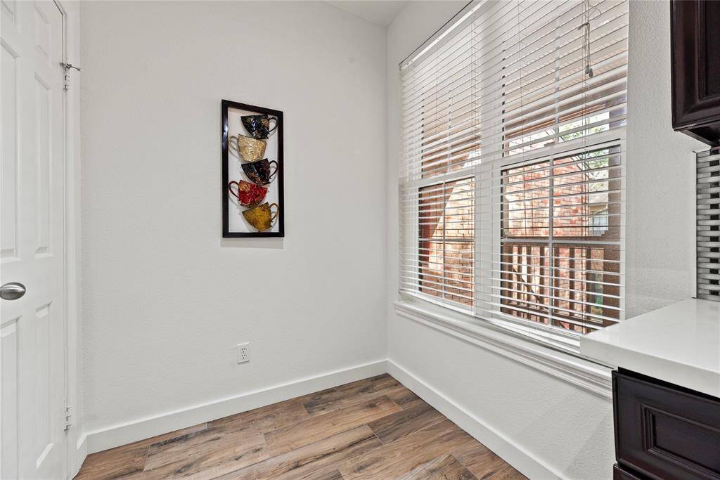 Breakfast Area with Natural Lighting **2255 Braeswood Park Unit 240, Houston, TX 77030**