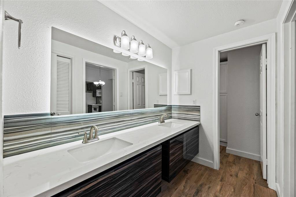 Dual sinks with separate Shower Area **2255 Braeswood Park Unit 240, Houston, TX 77030**