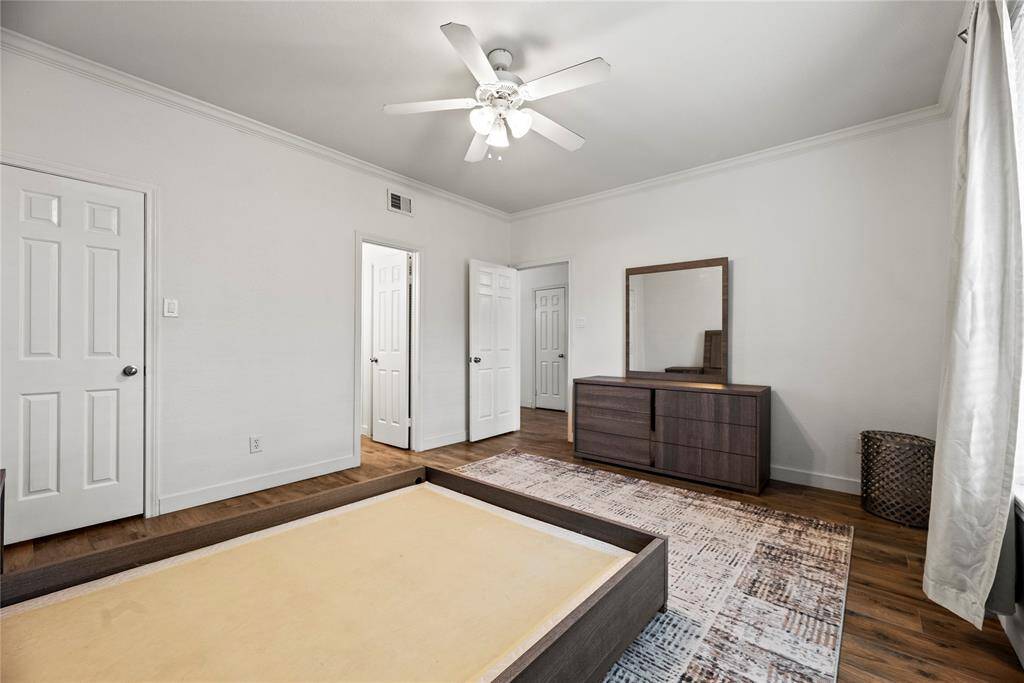 Primary Bedroom with Walk-In Closet **2255 Braeswood Park Unit 240, Houston, TX 77030**