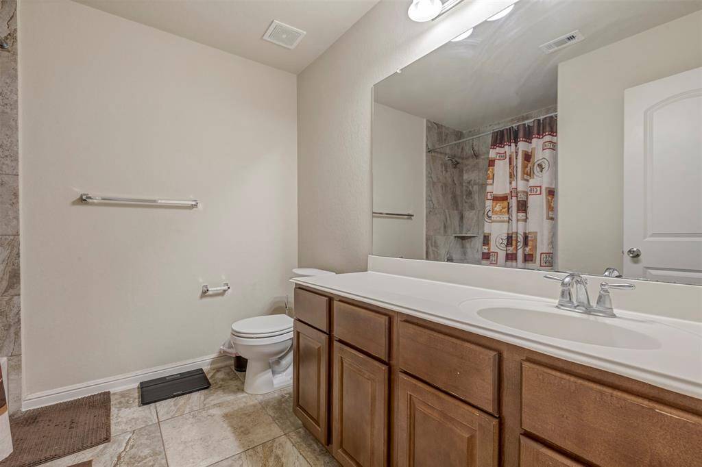 Bathroom 4