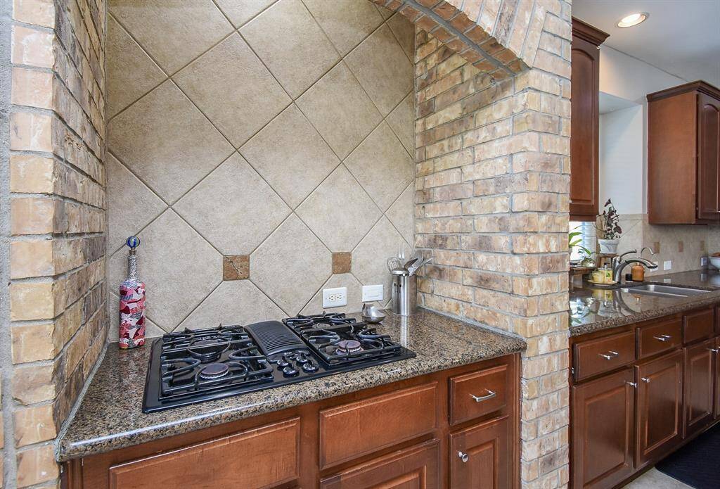 Gas cooktop