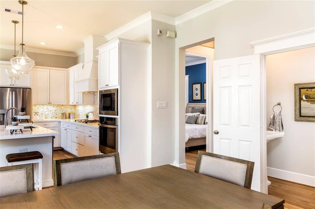 Sample product photo. Actual exterior and interior selections may vary by homesite.