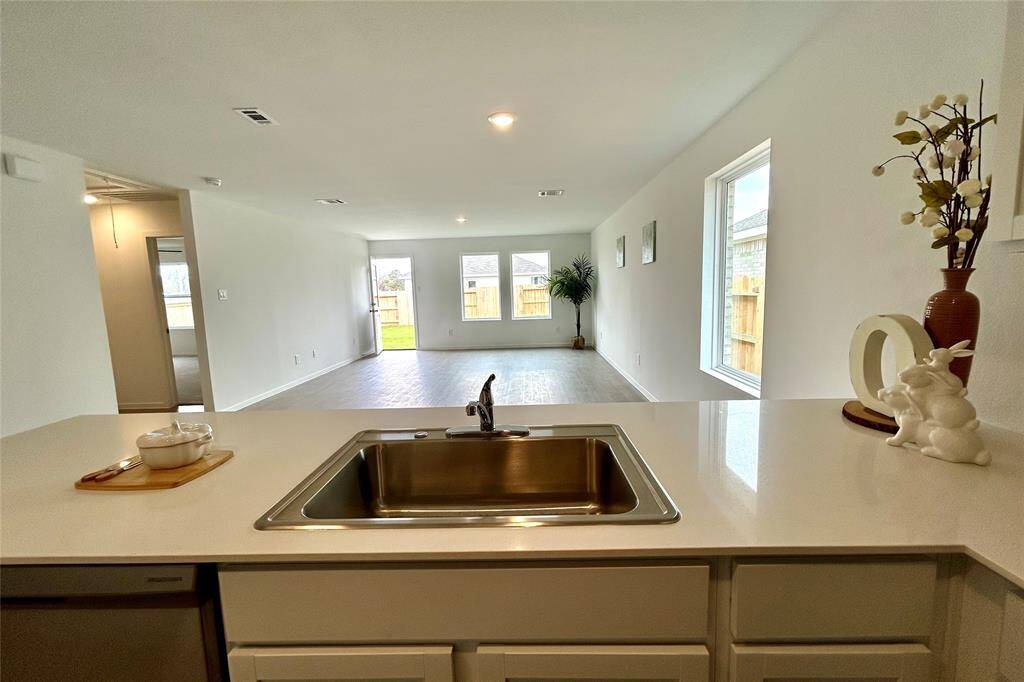 Living area as seen from the kitchen