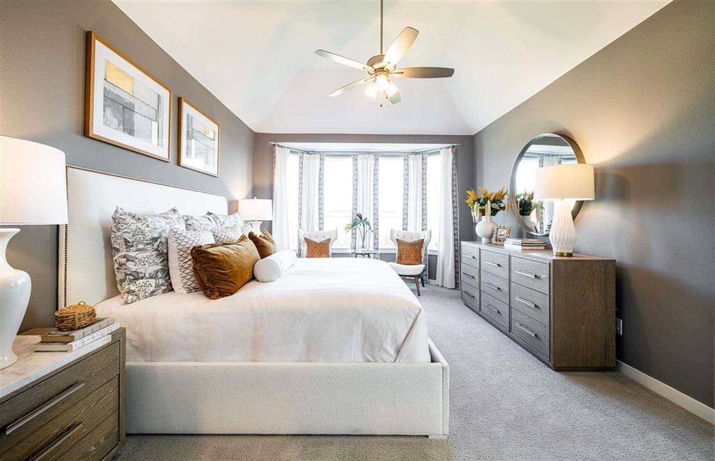 Large Primary Room!