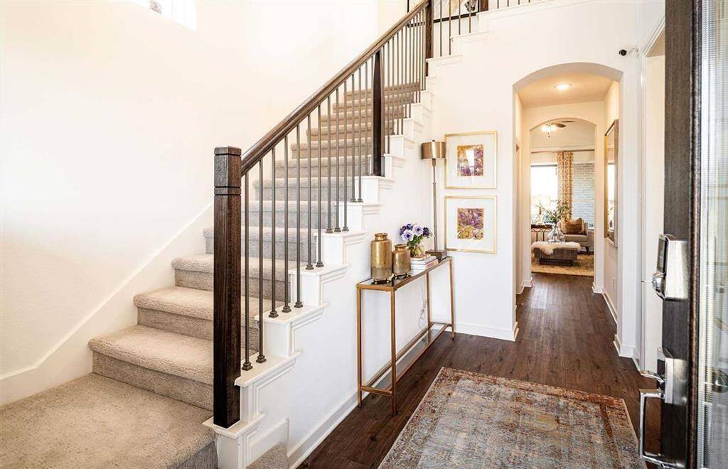 Welcoming Entry!