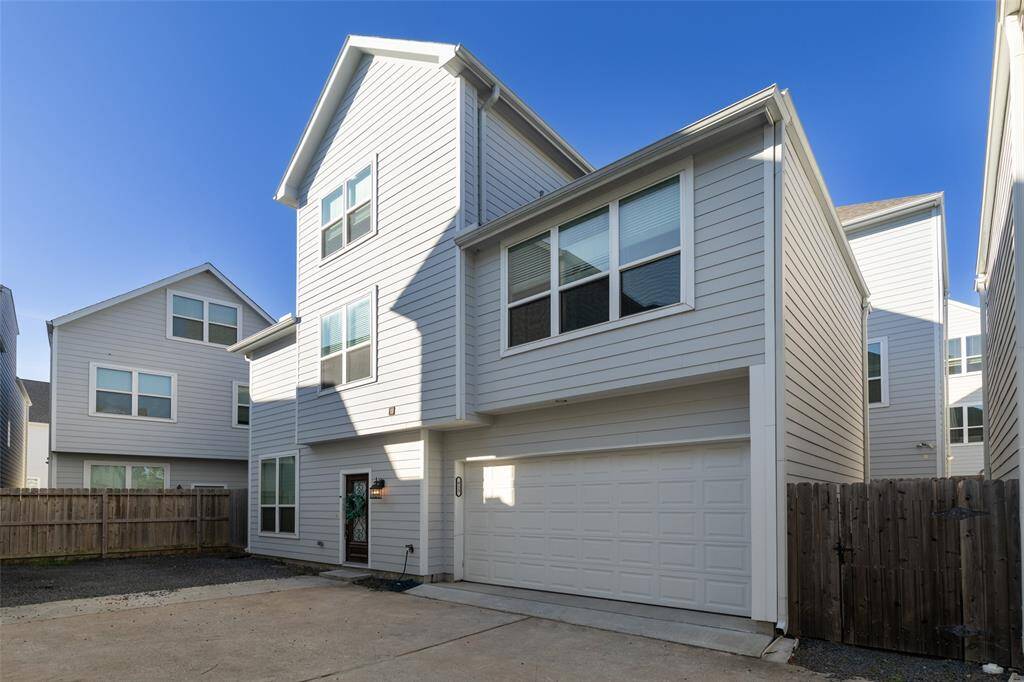 FIRST FLOOR LIVING